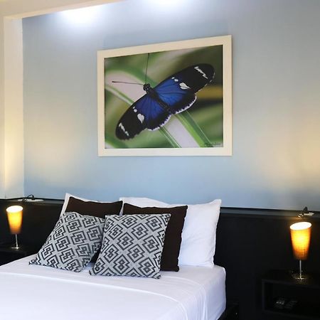 Hotel-Restaurante Ancora Puerto López 外观 照片