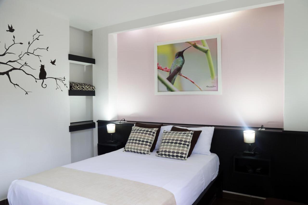 Hotel-Restaurante Ancora Puerto López 外观 照片