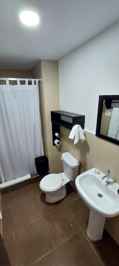 Hotel-Restaurante Ancora Puerto López 外观 照片