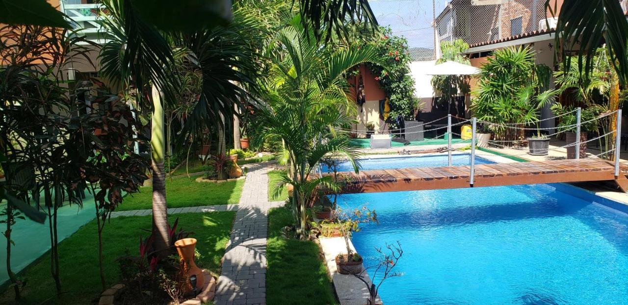 Hotel-Restaurante Ancora Puerto López 外观 照片