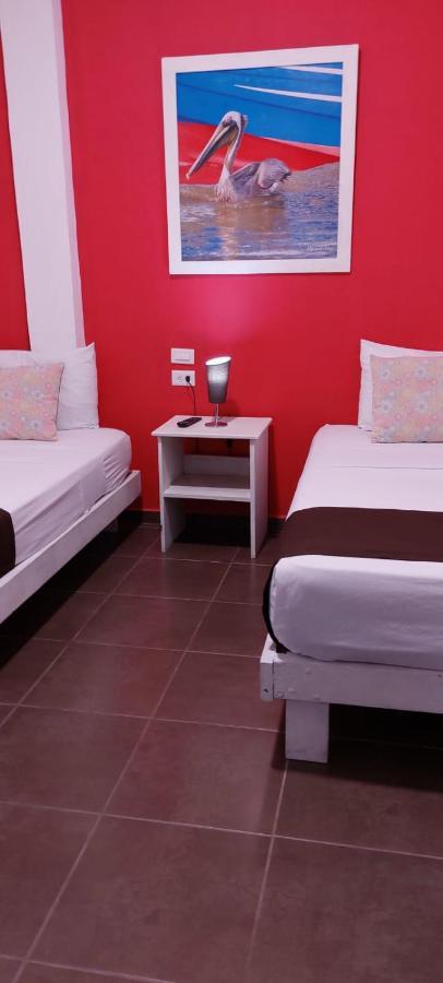 Hotel-Restaurante Ancora Puerto López 外观 照片